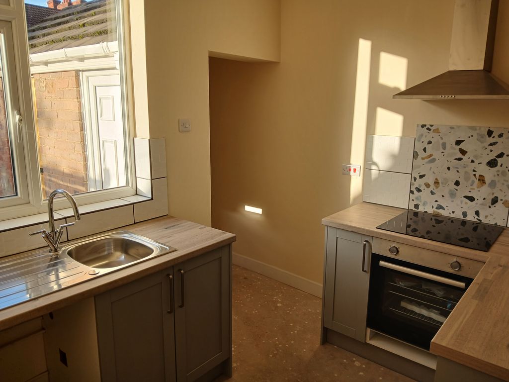 Property photo 2 of 6 Kitchen