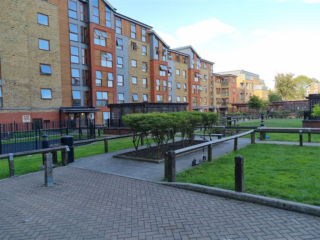 Property photo 1 of 11 F7B2-Dhyduyxjhu8Wadrsq.Jpg