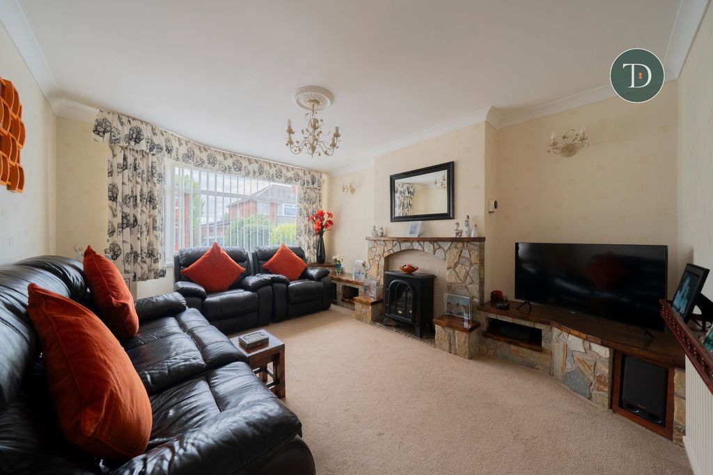 Property photo 3 of 23
