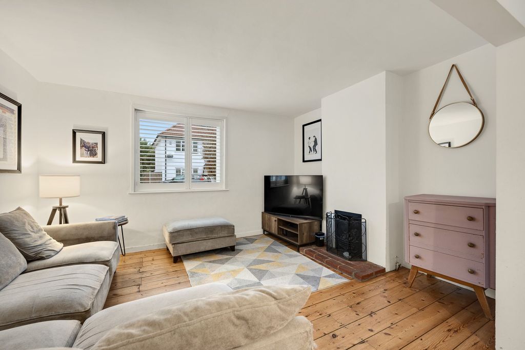 Property photo 3 of 14