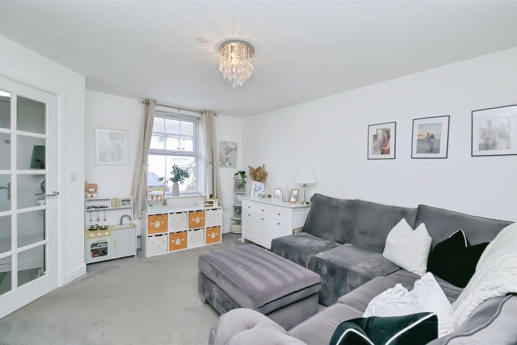 Property photo 3 of 18