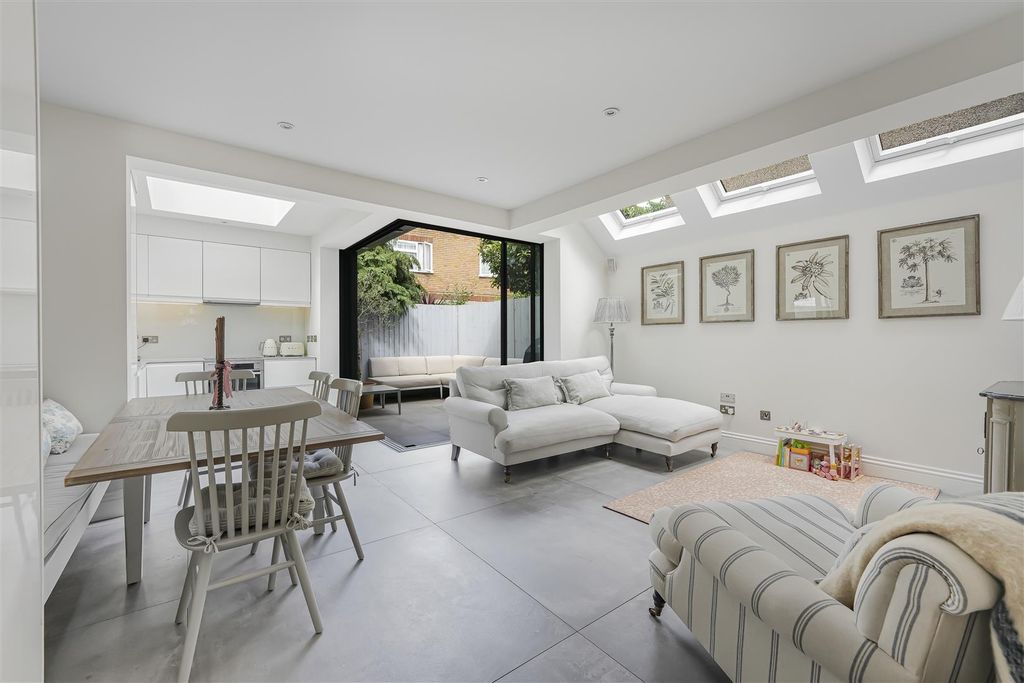 Property photo 2 of 13 Ped01167.Jpg