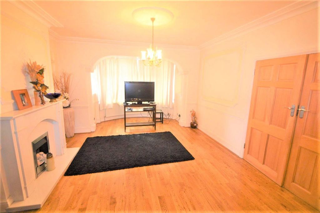 Property photo 3 of 3 Reception