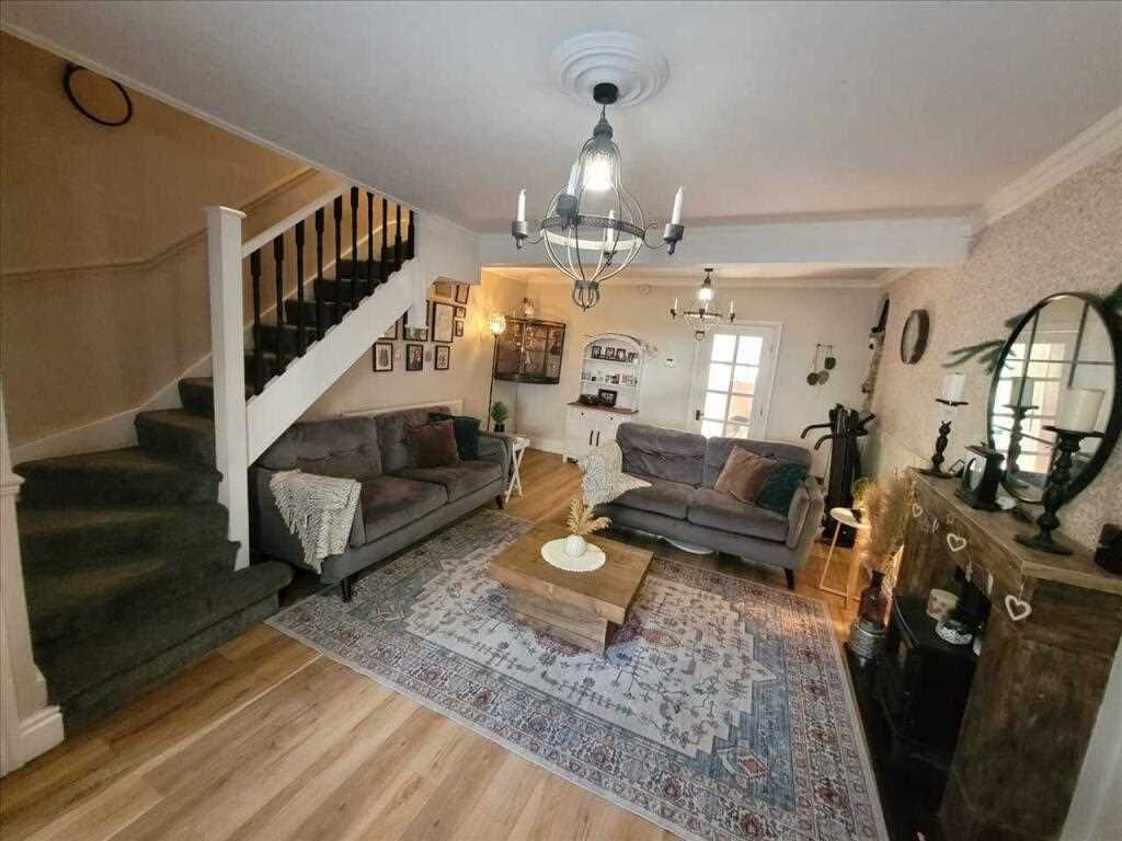 Property photo 1 of 17 Main Picture