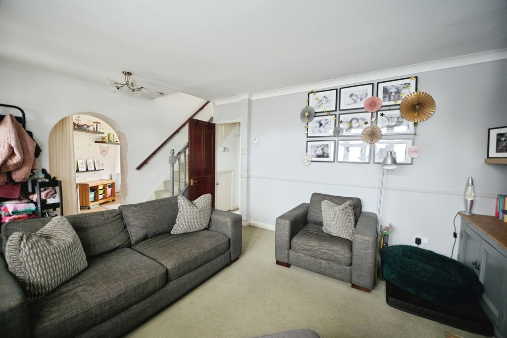 Property photo 3 of 20 Pbox-Img.Jpg