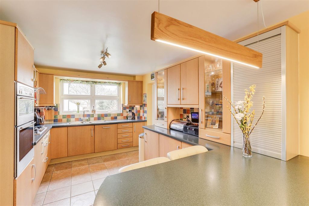 Property photo 2 of 27 100325_83.Jpg