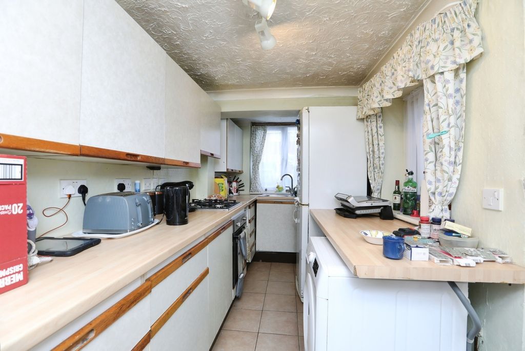 Property photo 2 of 17 Photo