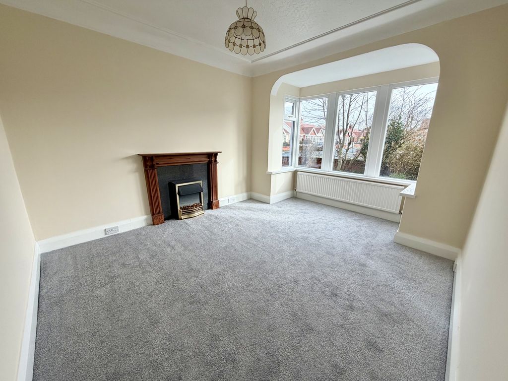 Property photo 2 of 23