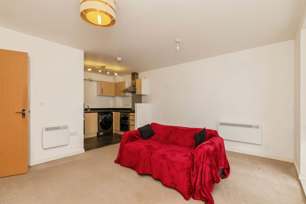 Property photo 3 of 12 Pbox-Img.Jpg