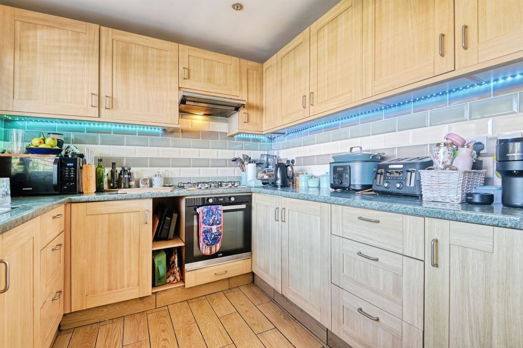 Property photo 3 of 17