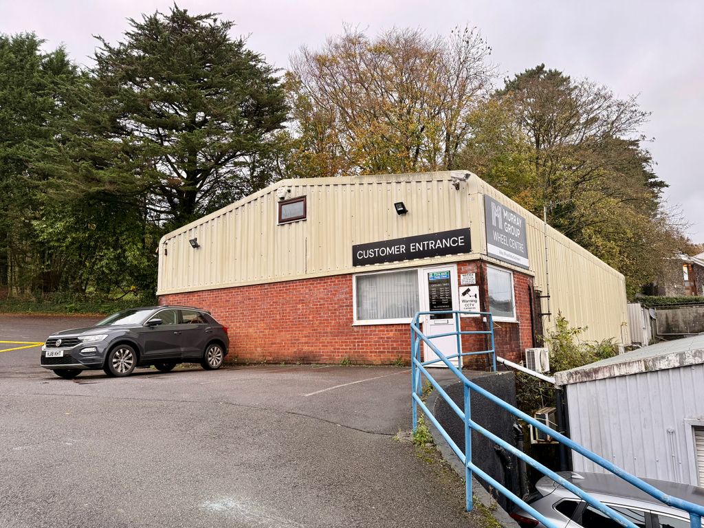 Property photo 1 of 6