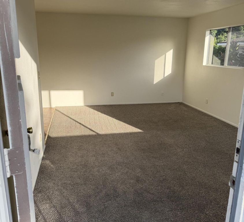 Property photo 3 of 10 <Alttext/>