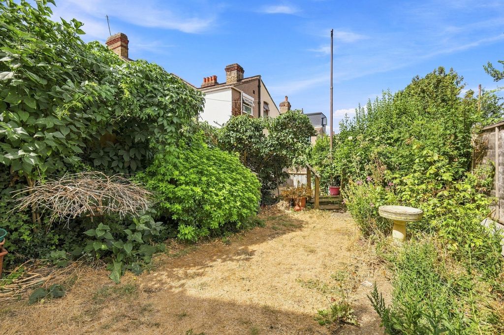 Property photo 2 of 18