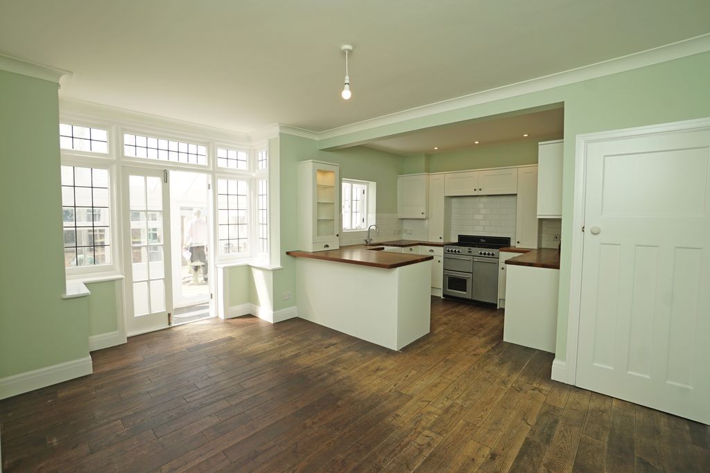 Property photo 2 of 21 Dsc00629