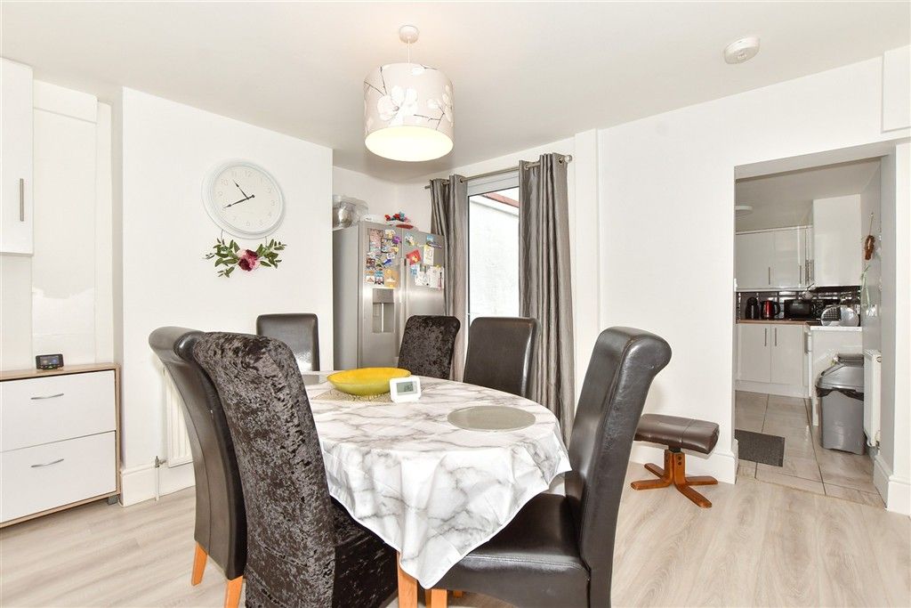 Property photo 3 of 9 Dining Area