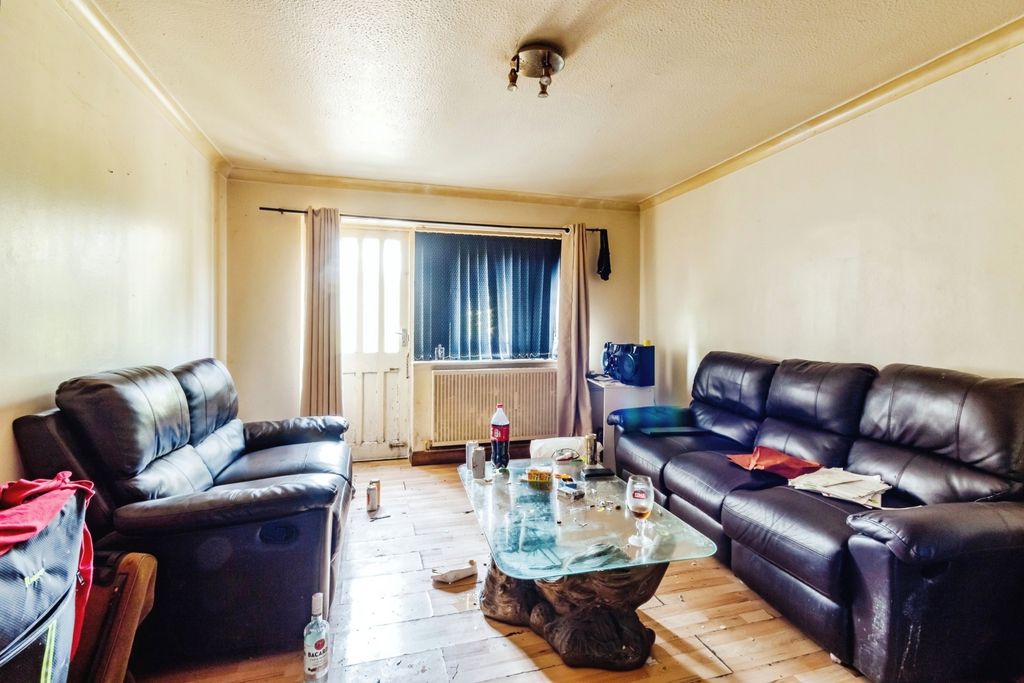 Property photo 2 of 10 Image 1