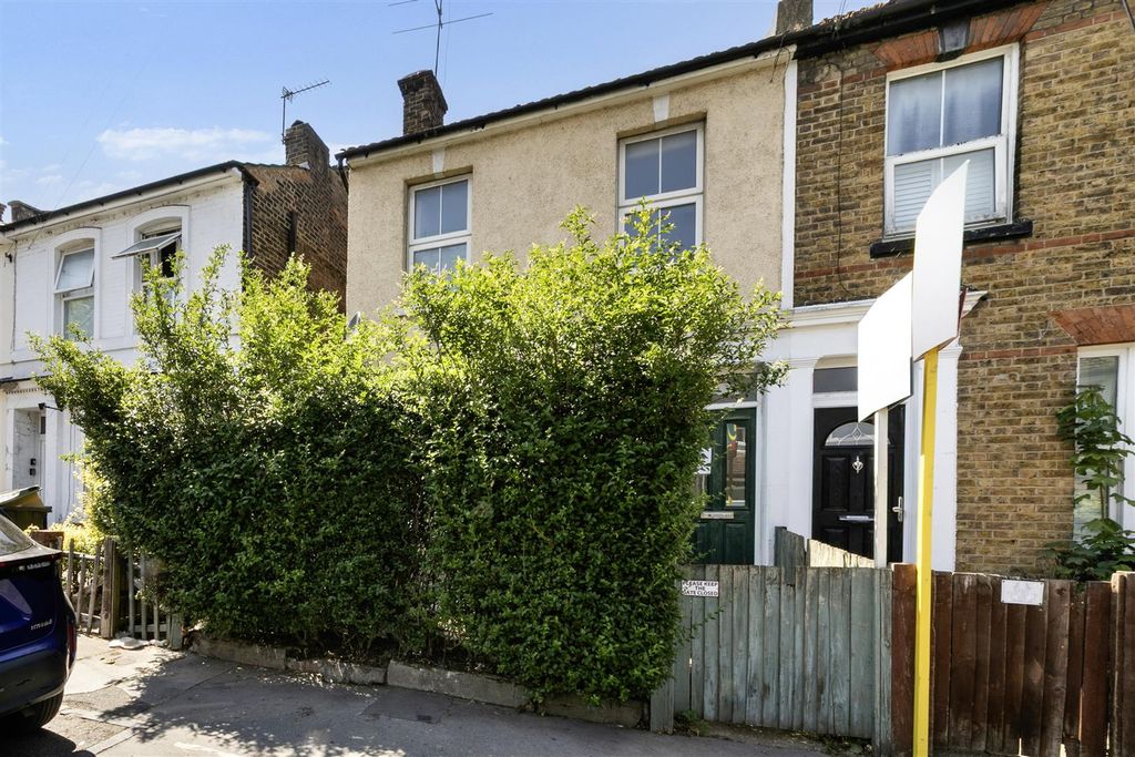Property photo 1 of 12