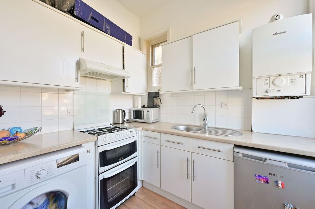 Property photo 3 of 9