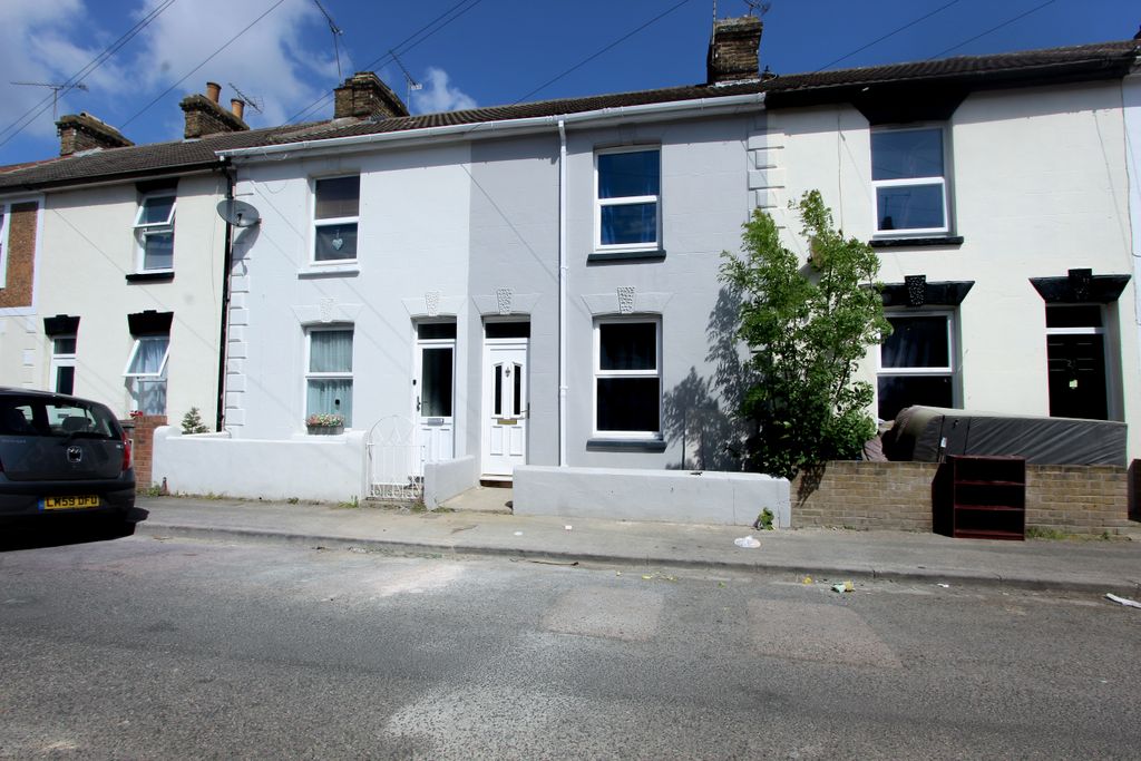 Property photo 2 of 25