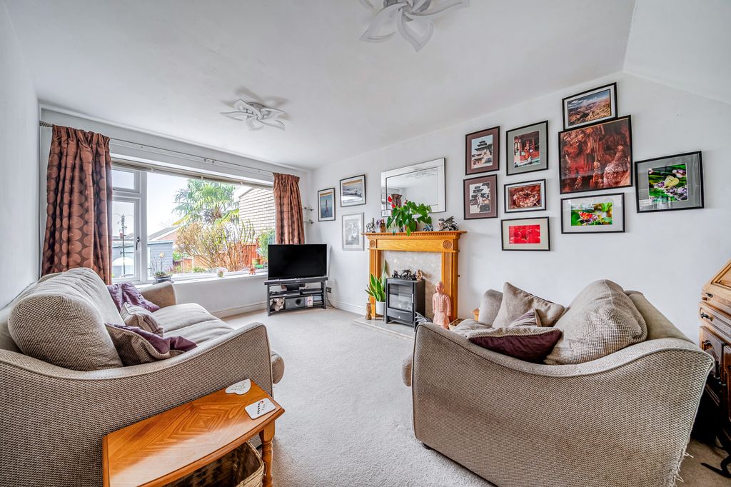 Property photo 3 of 13