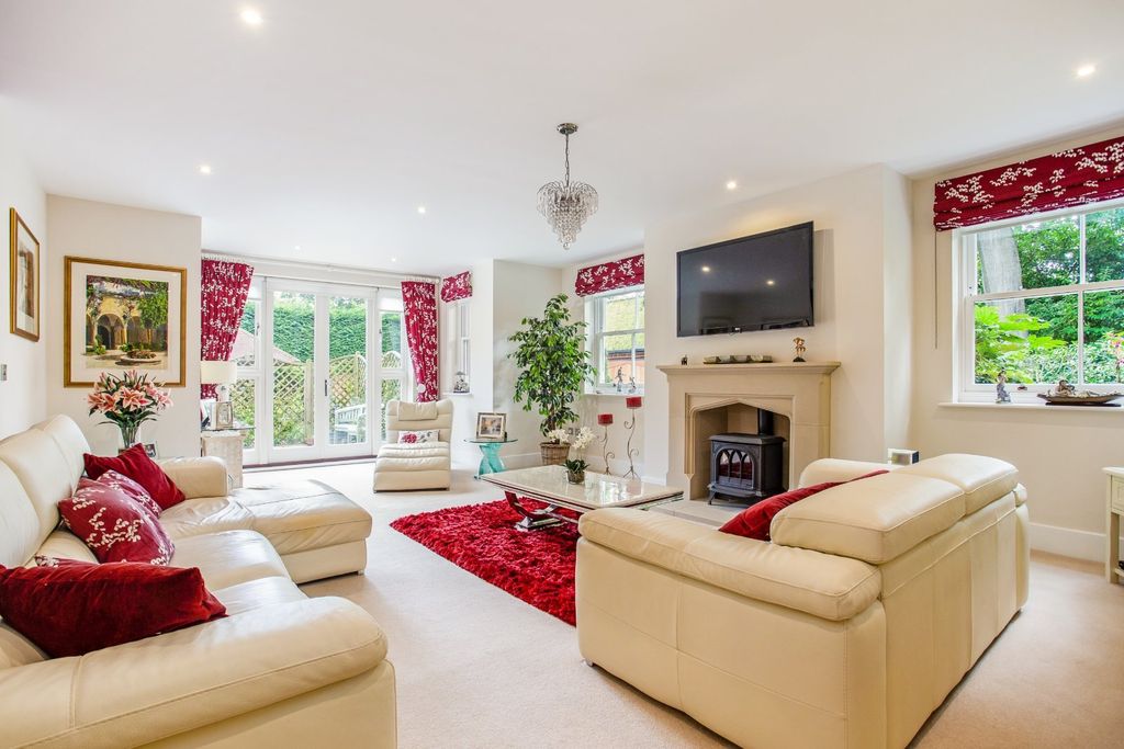 Property photo 2 of 15 Drawing Room