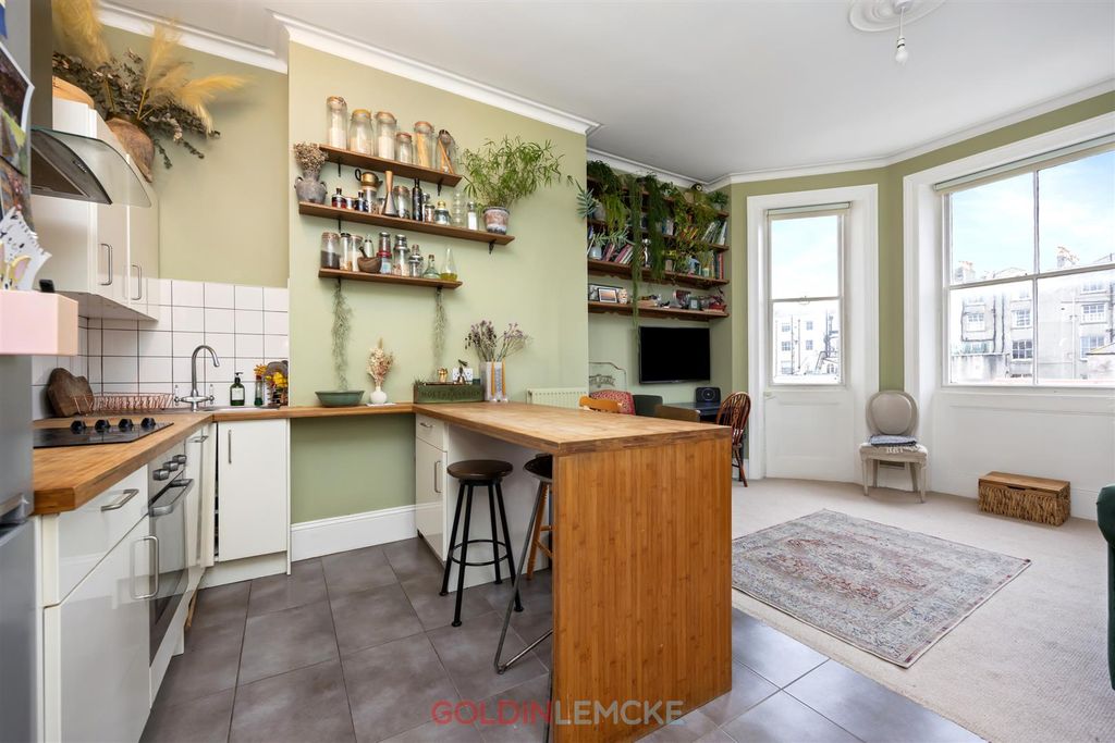 Property photo 2 of 11 Kitchen/Diner/Lounge