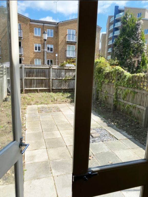 Plough Way, London SE16 photo 5