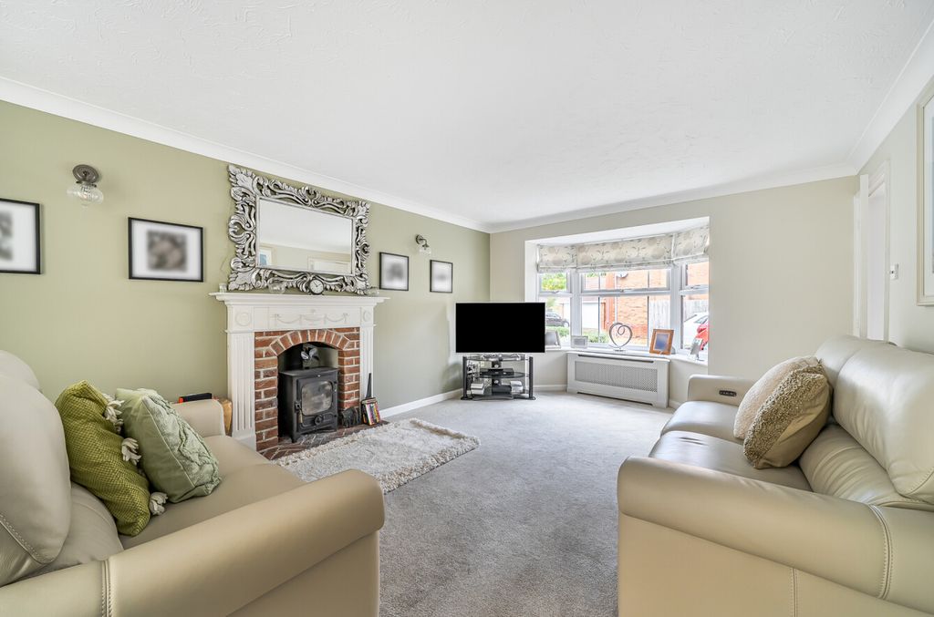 Property photo 3 of 21 15145044