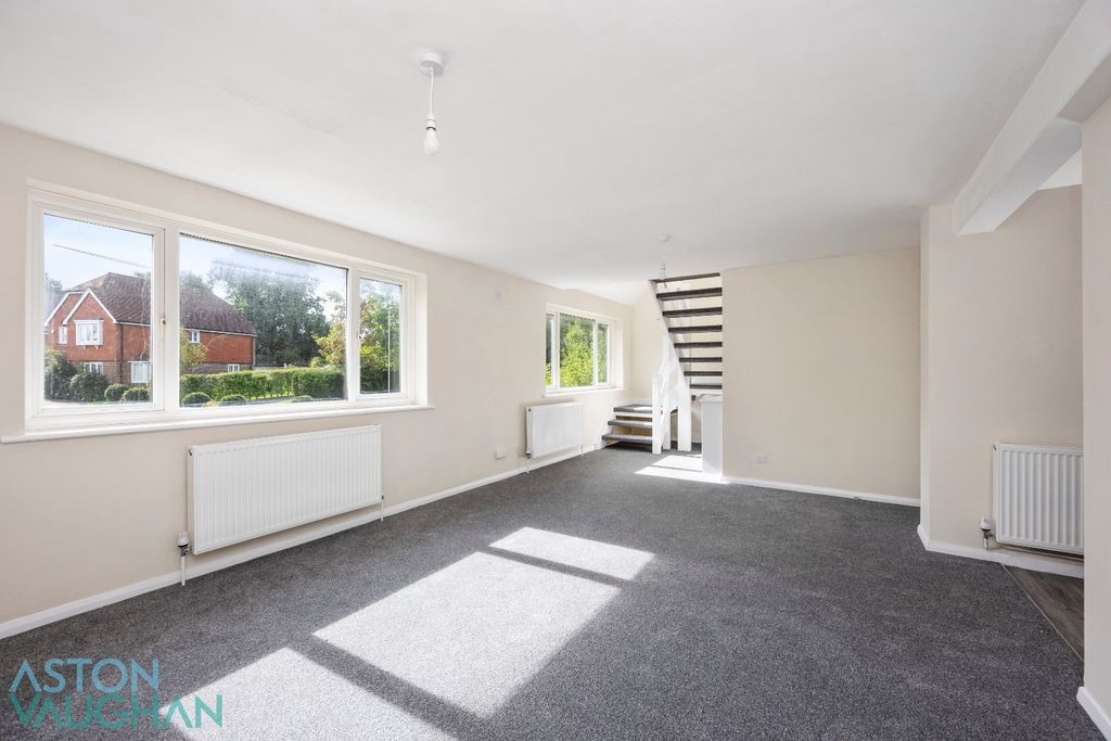 Property photo 2 of 17 4680482