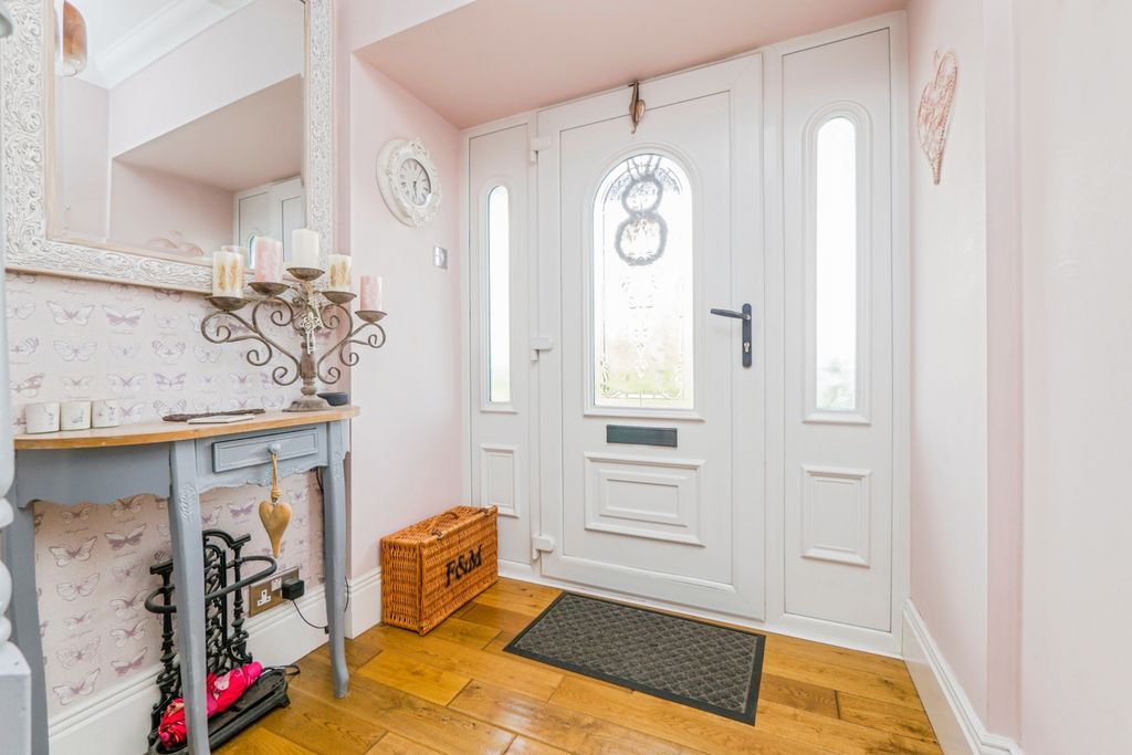 Property photo 2 of 20 P1099487