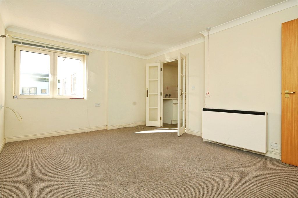 Property photo 2 of 12 Living Room