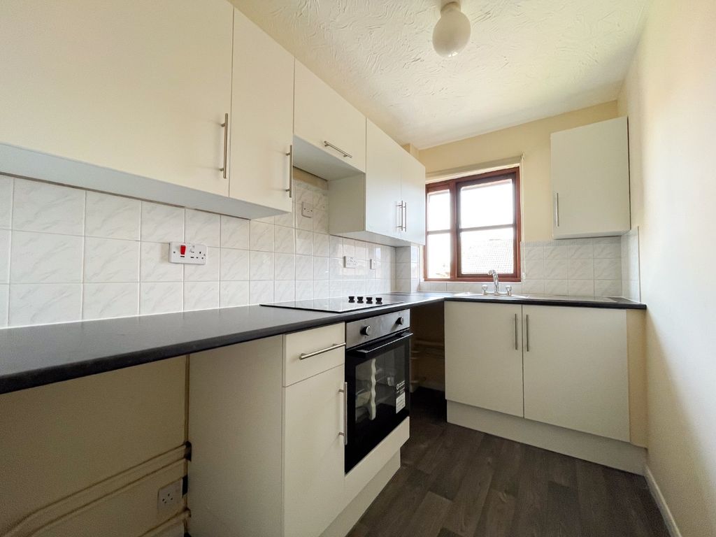 Property photo 2 of 10 3907324