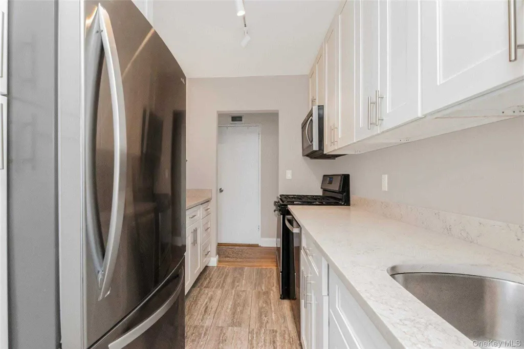 Property photo 3 of 16 <Alttext/>