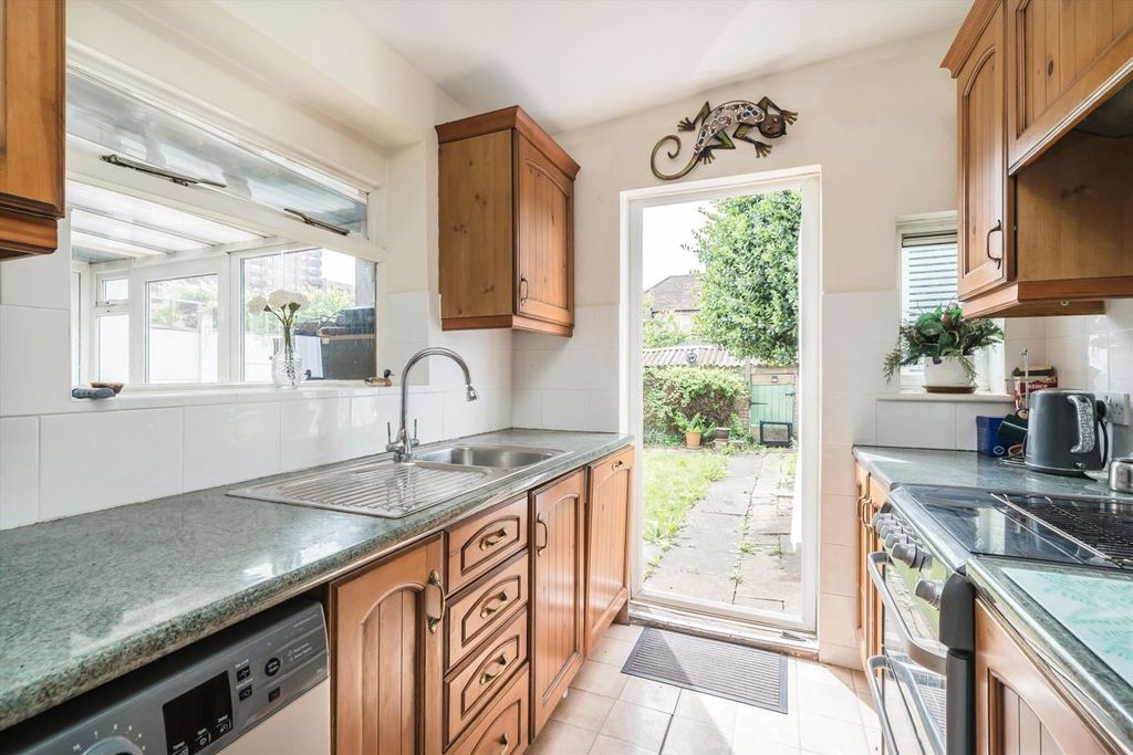 Property photo 2 of 7