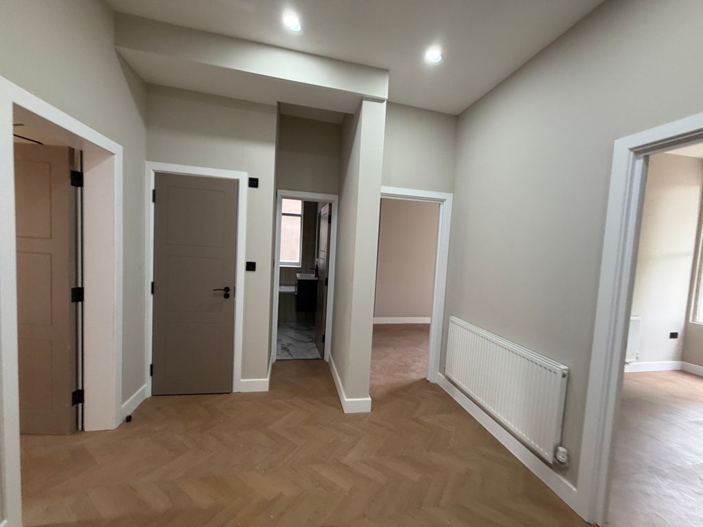 Property photo 1 of 27