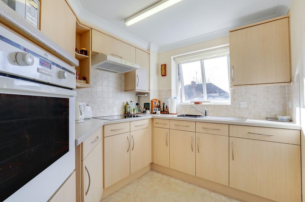 Property photo 3 of 16 Kitchen.Jpg