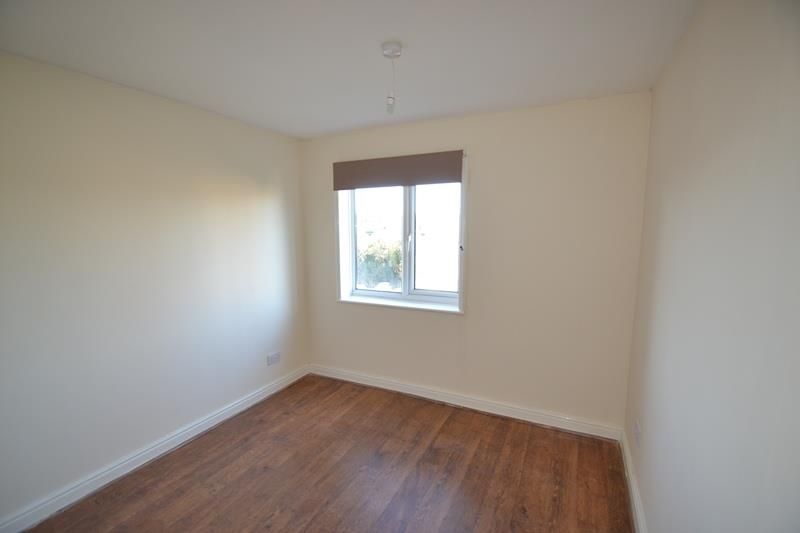 Property photo 2 of 4 Bedroom.Jpg
