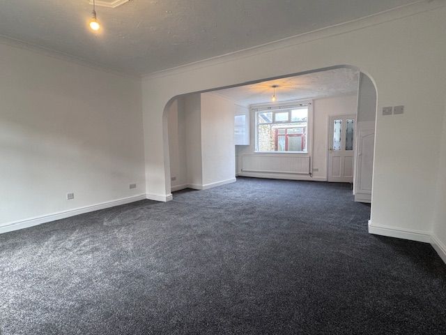 Property photo 3 of 27