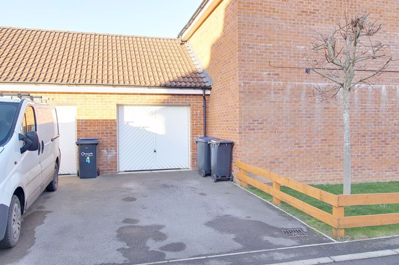 Property photo 3 of 16 Photo 17