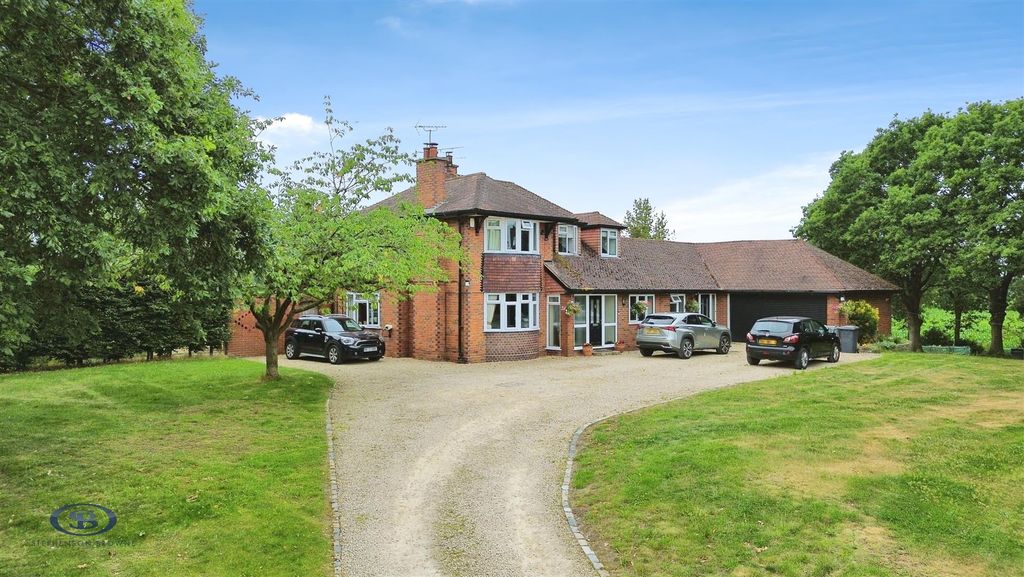 Property photo 1 of 33 F35Edfca-50701_140958_662_1751375407511_Photo_Opti