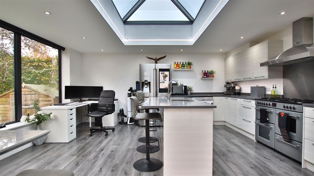 Property photo 3 of 30 Img_3930.Jpg