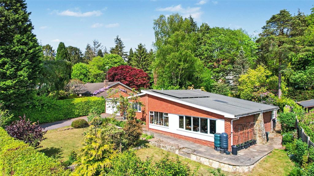 3 bed bungalow for salePine Bank, Hindhead, Surrey GU26