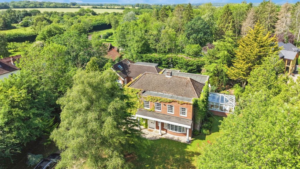 Property photo 2 of 39