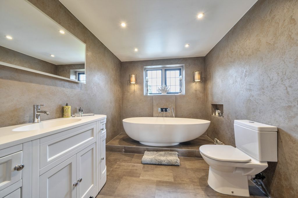 Additional image 13 of 7 bed detached house for saleShirley Church Road, Croydon CR0