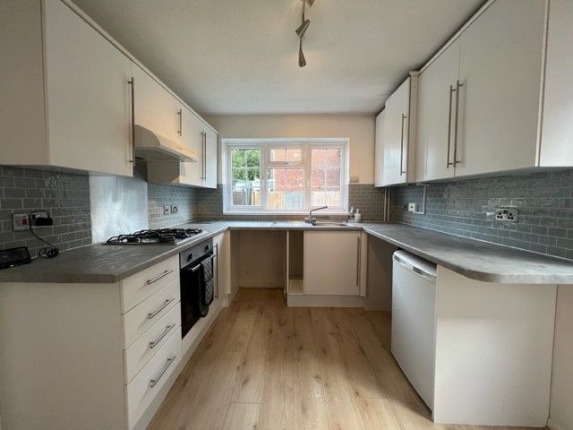 Property photo 2 of 14 5