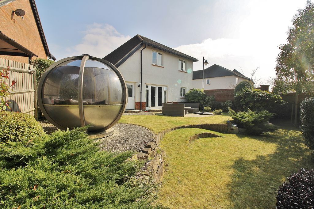Property photo 2 of 18