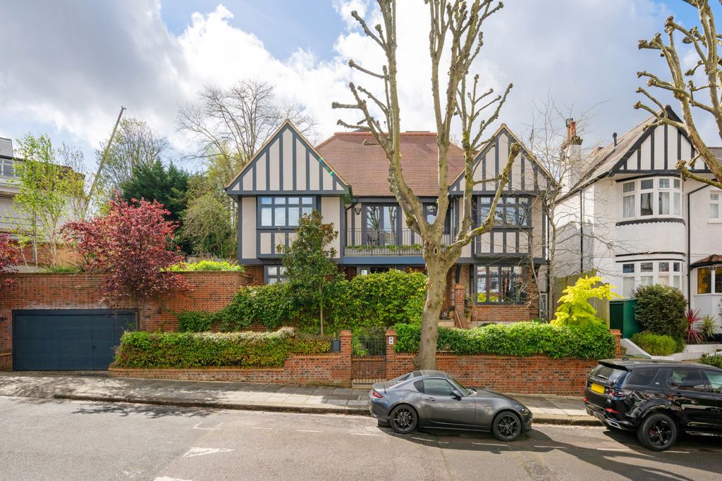 Property photo 2 of 21