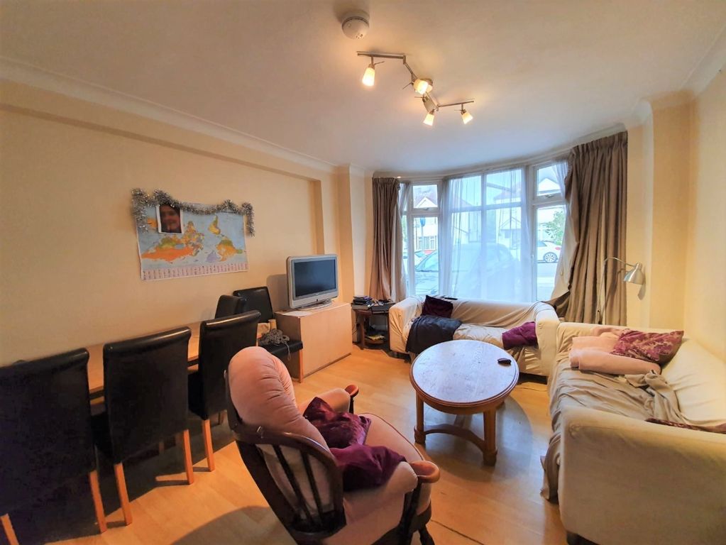 Property photo 1 of 8 30Eceb32-E657-4c37-848E-B61B9492cc6d