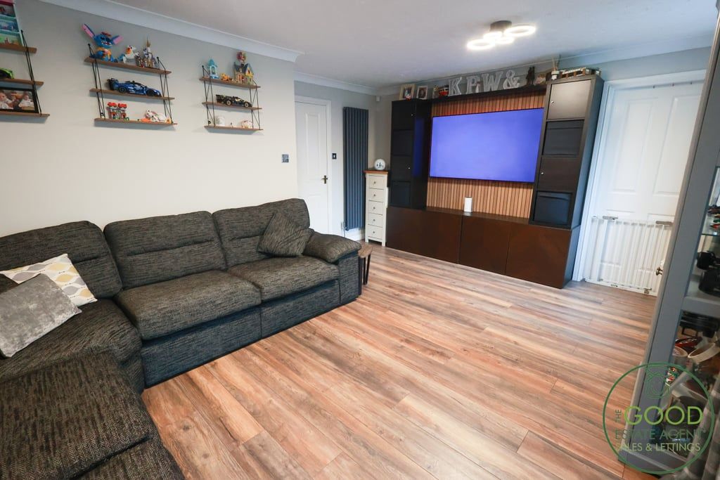 Property photo 3 of 26