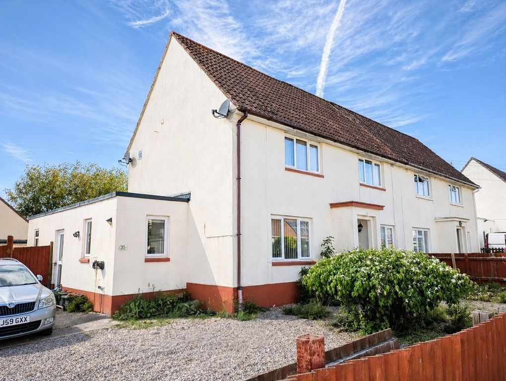 Property photo 1 of 13 1000027035